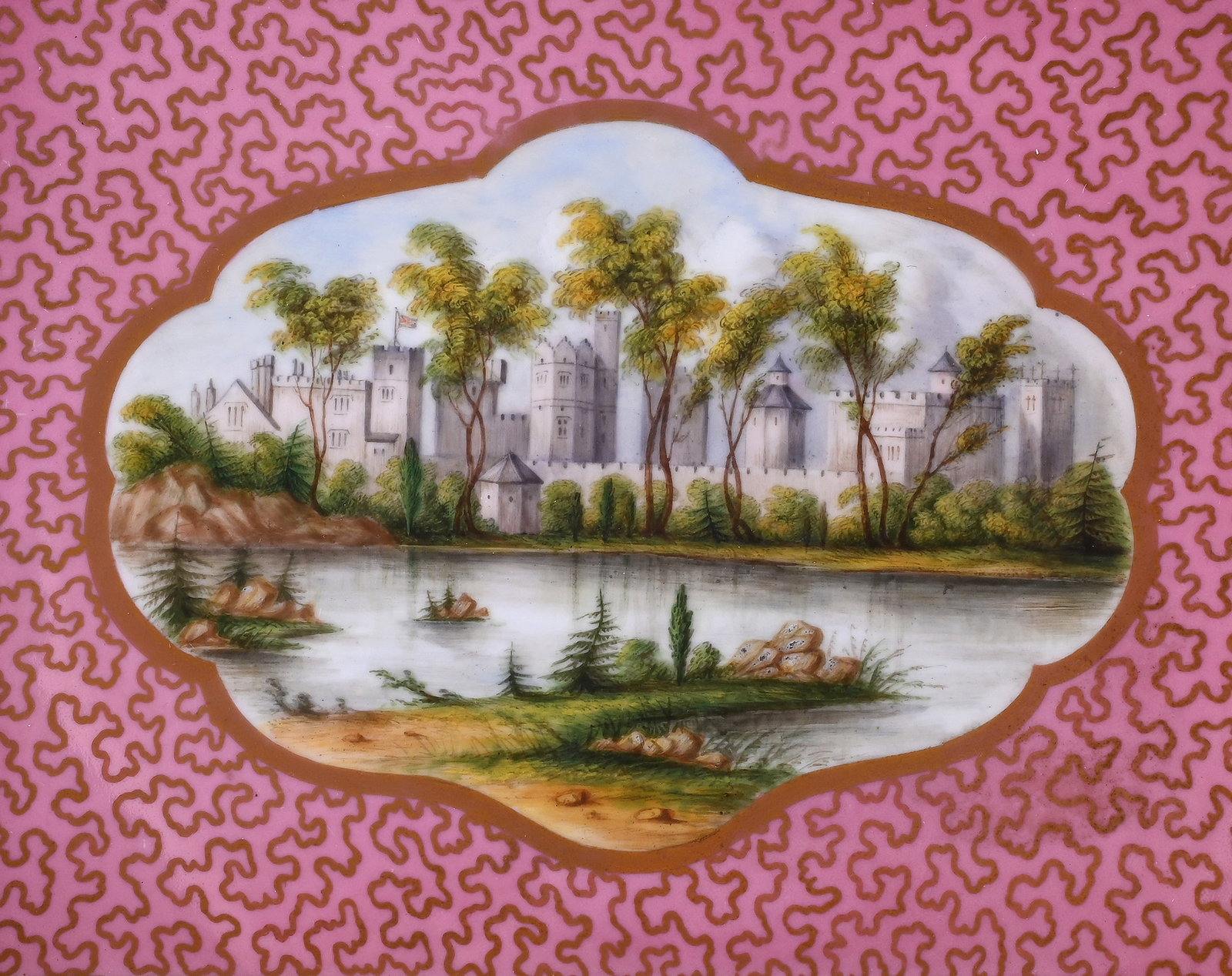 A PAIR OF DERBY PORCELAIN PINK AND GILT VERMICULAR GROUND TRAYS, CIRCA 1860 - 3