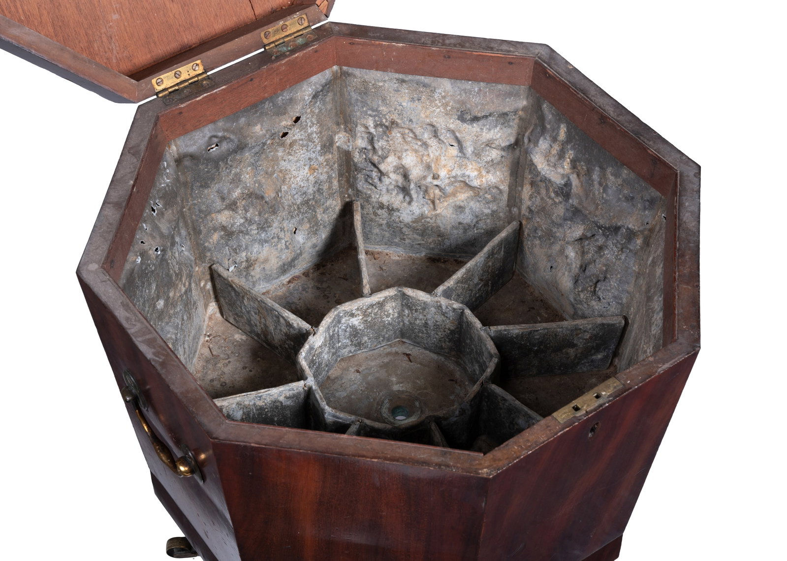 A REGENCY OCTAGONAL MAHOGANY CELLARETTE OR WINE COOLER, CIRCA 1815 - 2
