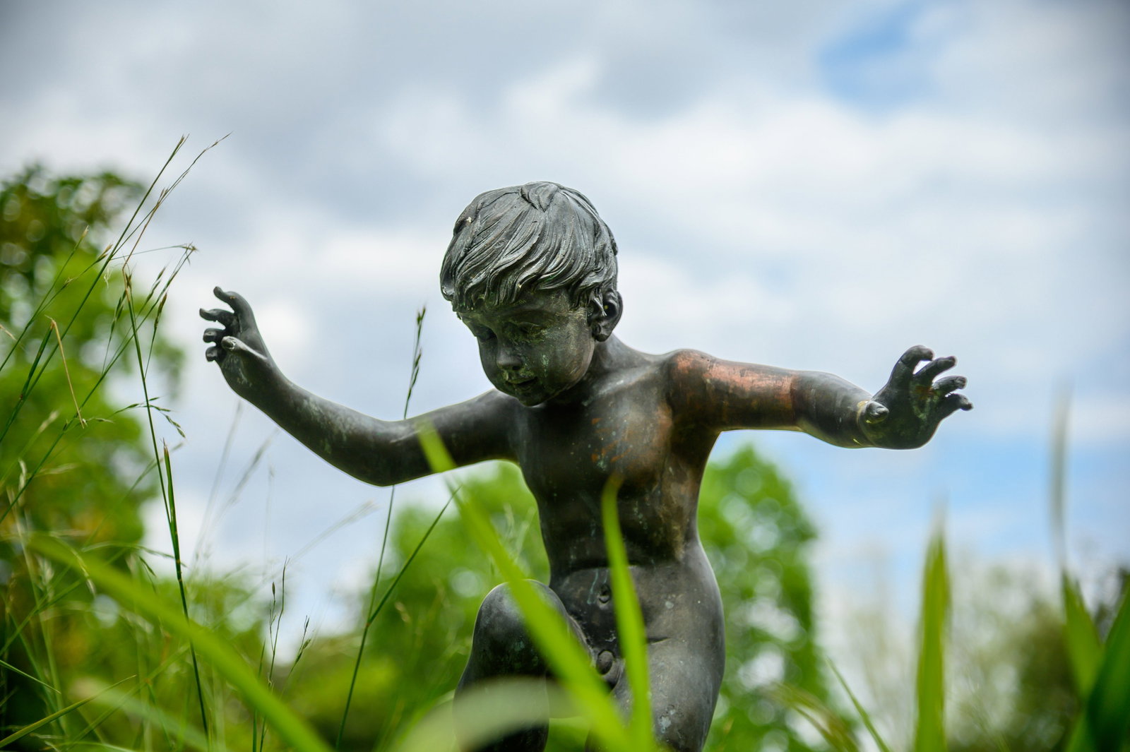 A BRONZED METAL FOUNTAIN MODELLED AS A CHILD ON A SNAIL, LATE 20TH CENTURY - 2
