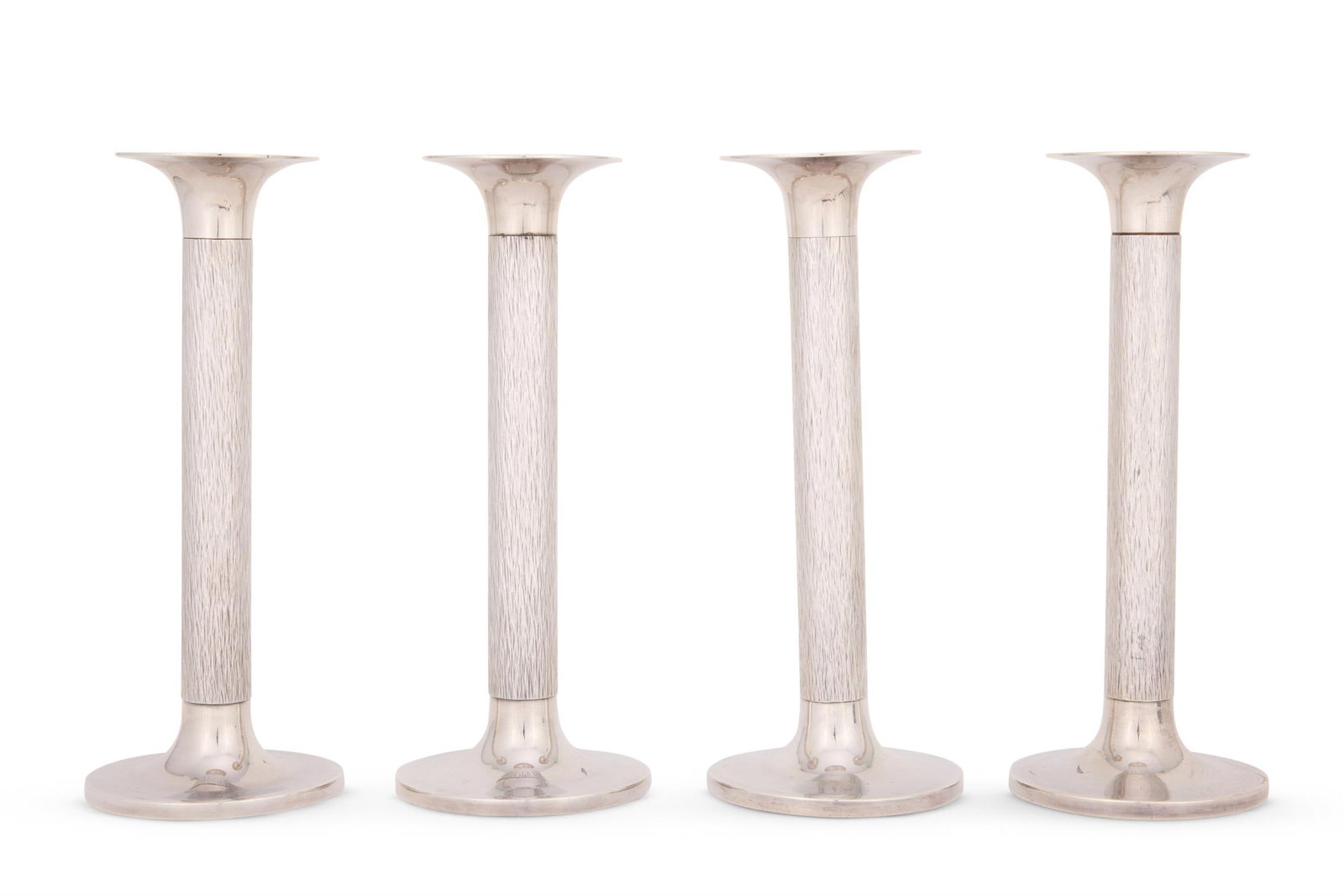 GERALD BENNEY (1930-2008), A SET OF FOUR SILVER CANDLESTICKS - 2