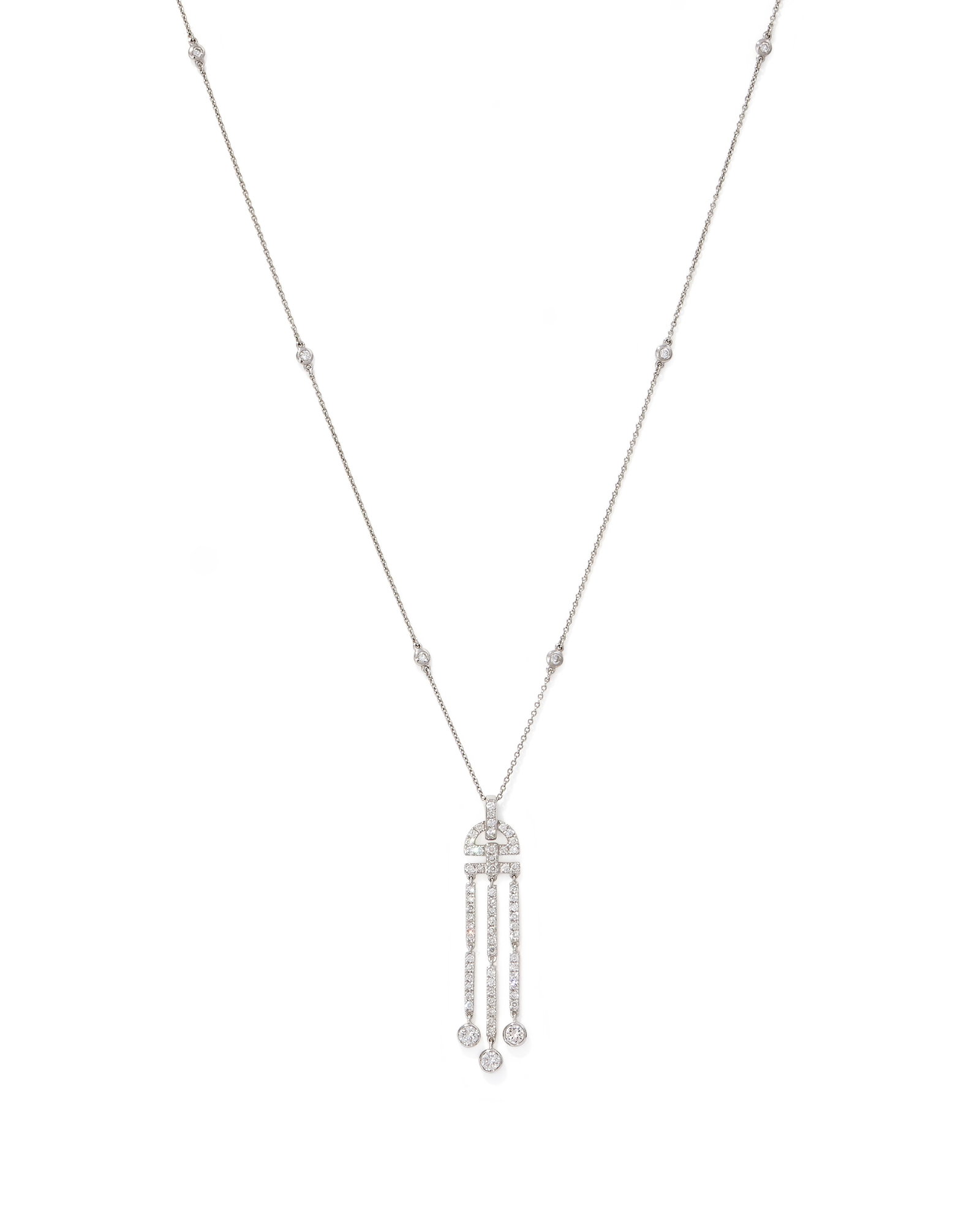 A DIAMOND PENDANT NECKLACE - 3