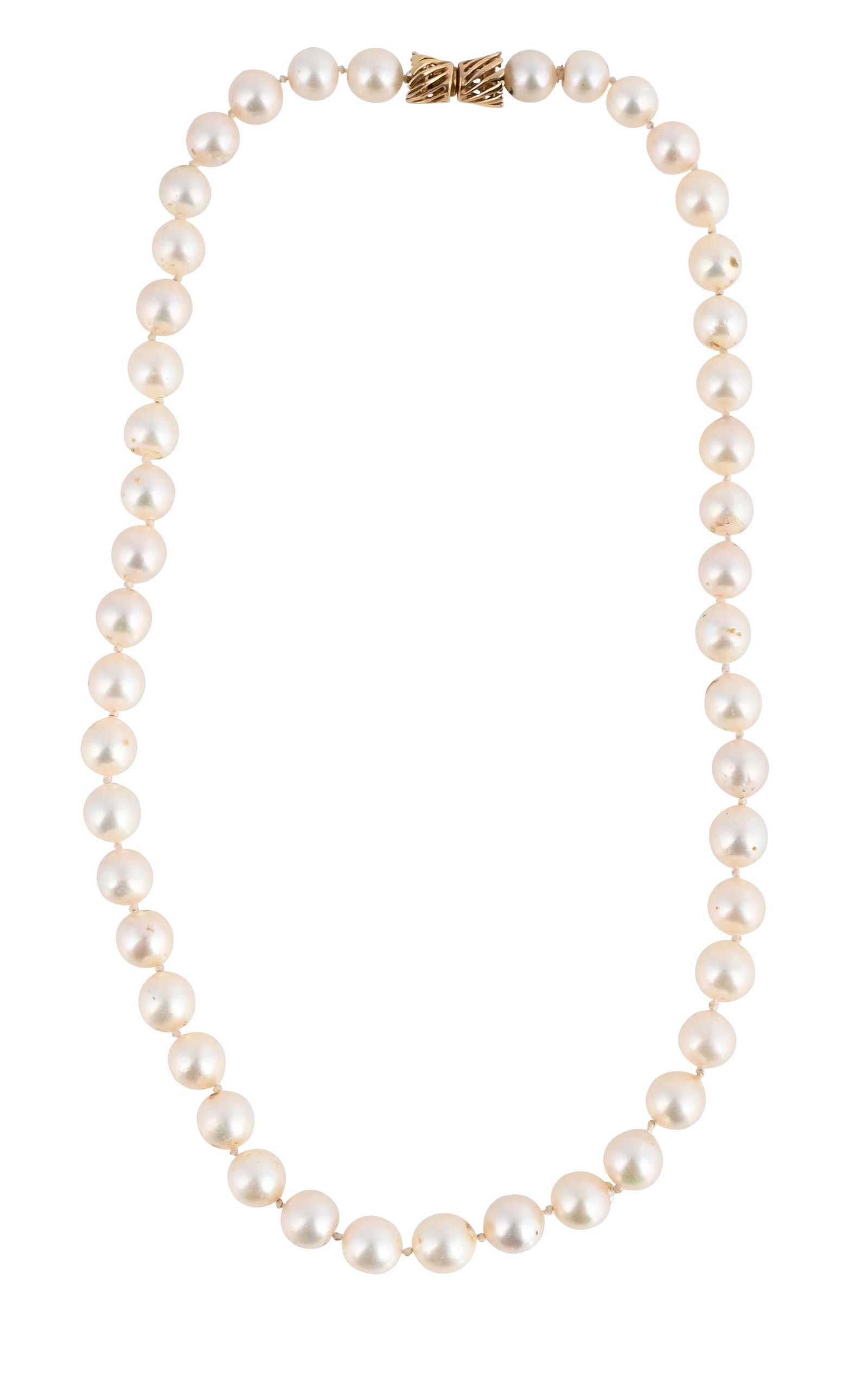 A CULTURED PEARL NECKLACE (1 of 1)