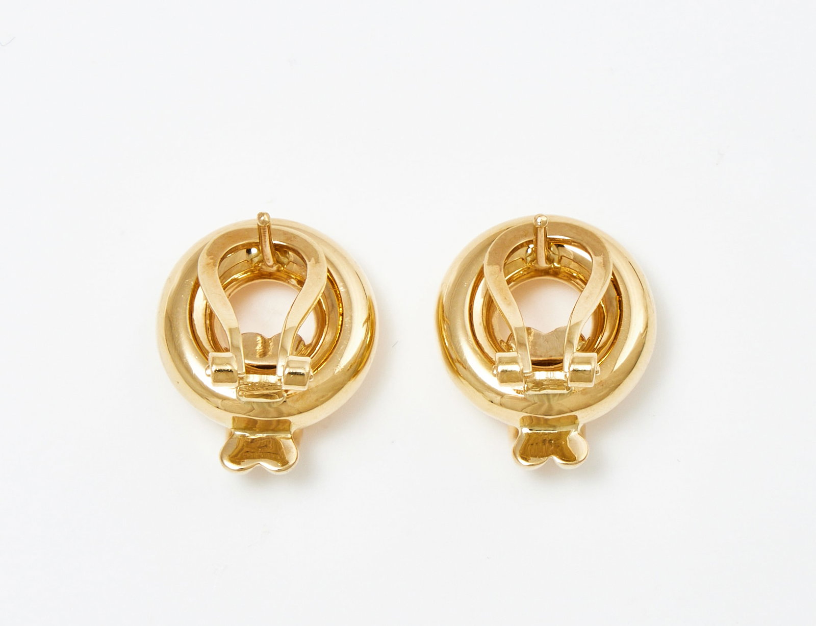 KIKI MCDONOUGH, A PAIR OF GOLD EARRINGS - 2