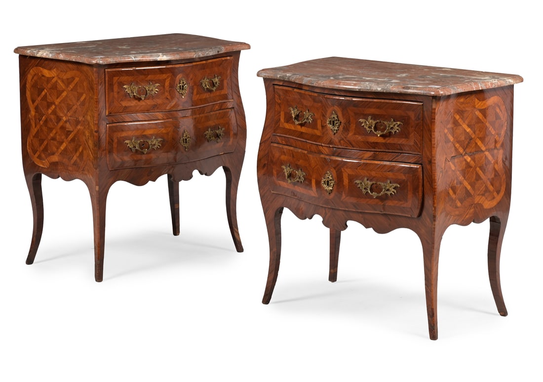 Y A PAIR OF LOUIS XV TULIPWOOD AND PARQUETRY SERPENTINE PETIT COMMODES, MID 18TH CENTURY (1 of 5)
