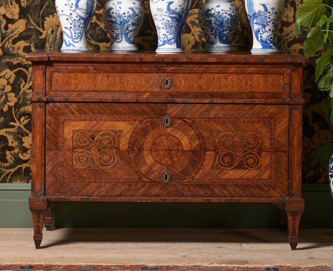 Y A N ITALIAN WALNUT, KINGWOOD AND MARQUETRY COMMODE, MILANESE, CIRCA 1780 (1 of 6)