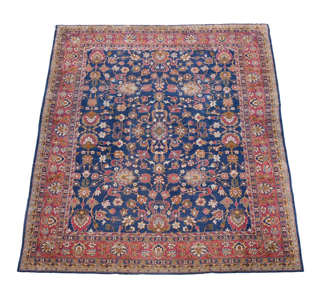 A MAHAL DESIGN CARPET, CIRCA 1920 (1 of 3)