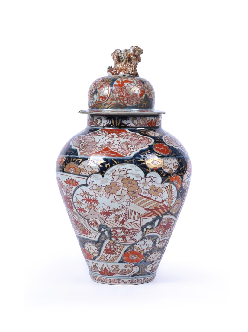 A JAPANESE IMARI VASE AND COVER, EDO PERIOD, 18TH CENTURY: A JAPANESE IMARI VASE AND COVER EDO PERIOD, 18TH CENTURY 45cm high, 15.5cm diameter