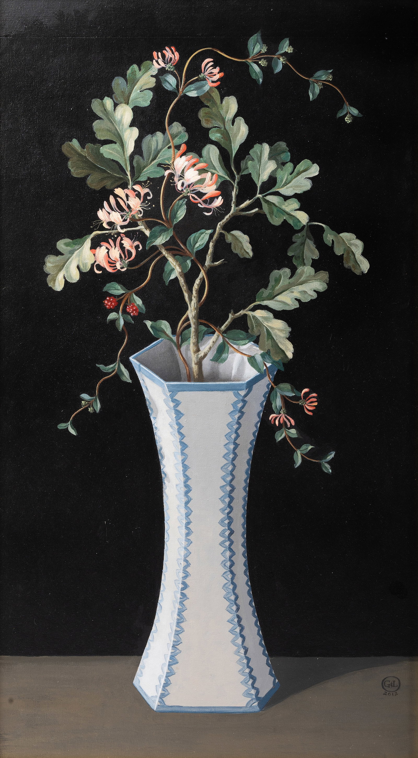 LUCINDA OAKES (BRITISH B.1966), A PAIR OF STILL LIVES OF VASES OF FLOWERS - 3