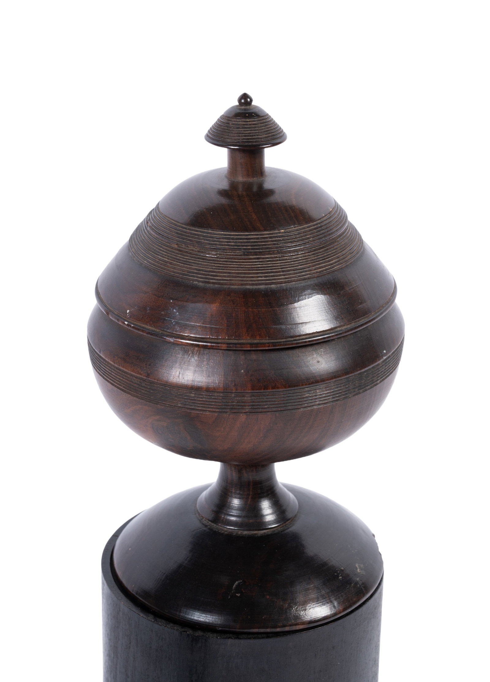 A PAIR OF AFRICAN BLACK WOOD URNS ON PAINTED PEDESTALS BY GEORGE OAKES, 20TH CENTURY - 2