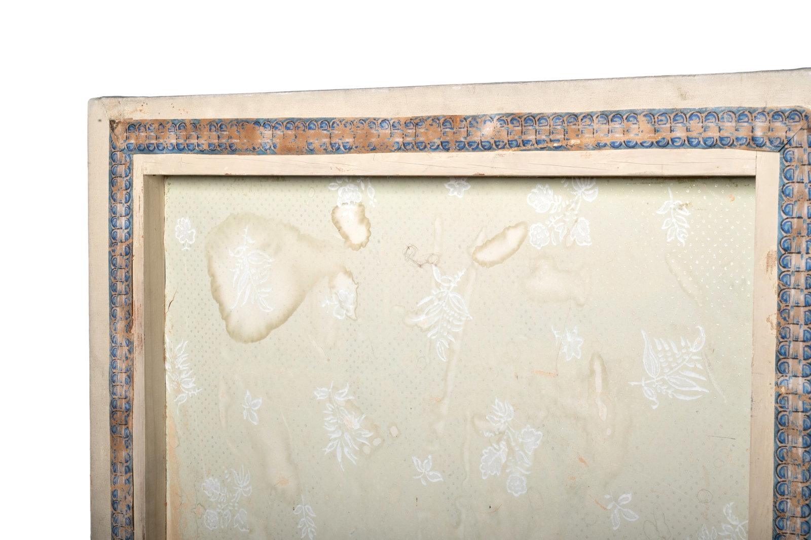 A PAINTED CANVAS THREE FOLD SCREEN, IN NEOCLASSICAL STYLE, 20TH CENTURY - 3