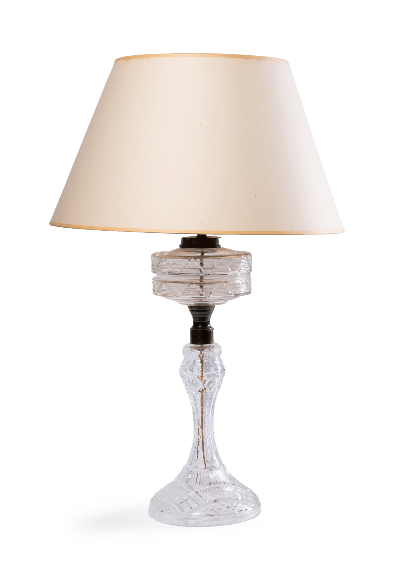 AN EDWARDIAN BRASS MOUNTED GLASS TABLE LAMP, EARLY 20TH CENTURY (1 of 1)