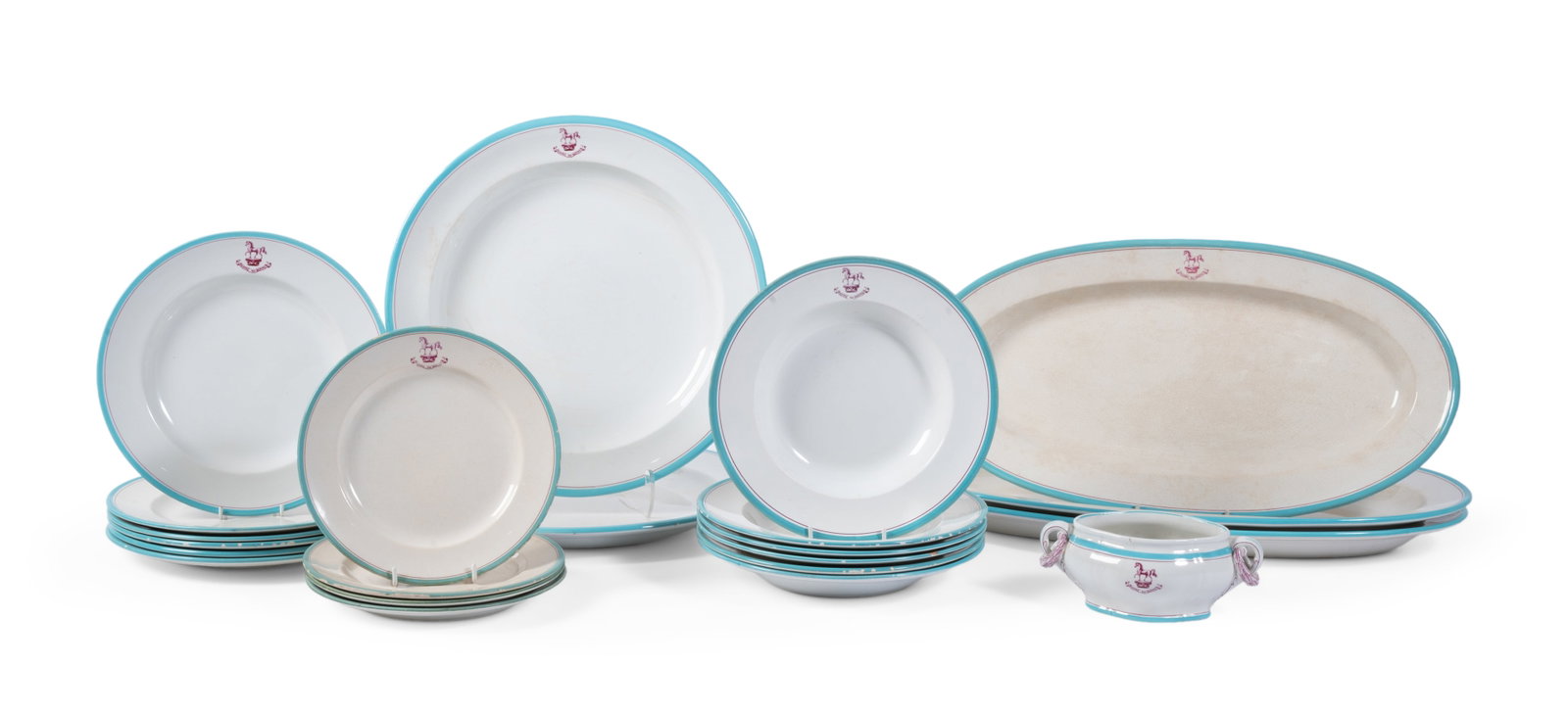 A WEDGWOOD FOR THOMAS GOODE & CO. POTTERY ARMORIAL PART DINNER SERVICE, LATE 19TH CENTURY: A WEDGWOOD FOR THOMAS GOODE & CO. POTTERY ARMORIAL PART DINNER SERVICE LATE 19TH CENTURY Bearing the Dering family crest Comprising; three serving dishes, the two larger 57cm wide, the