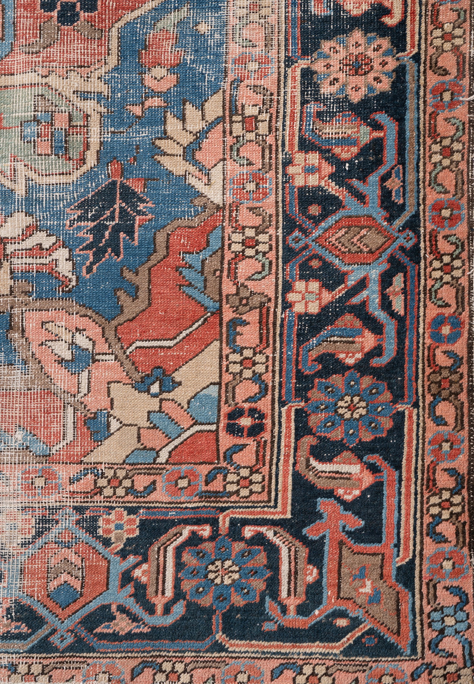 A SERAPI CARPET - 3