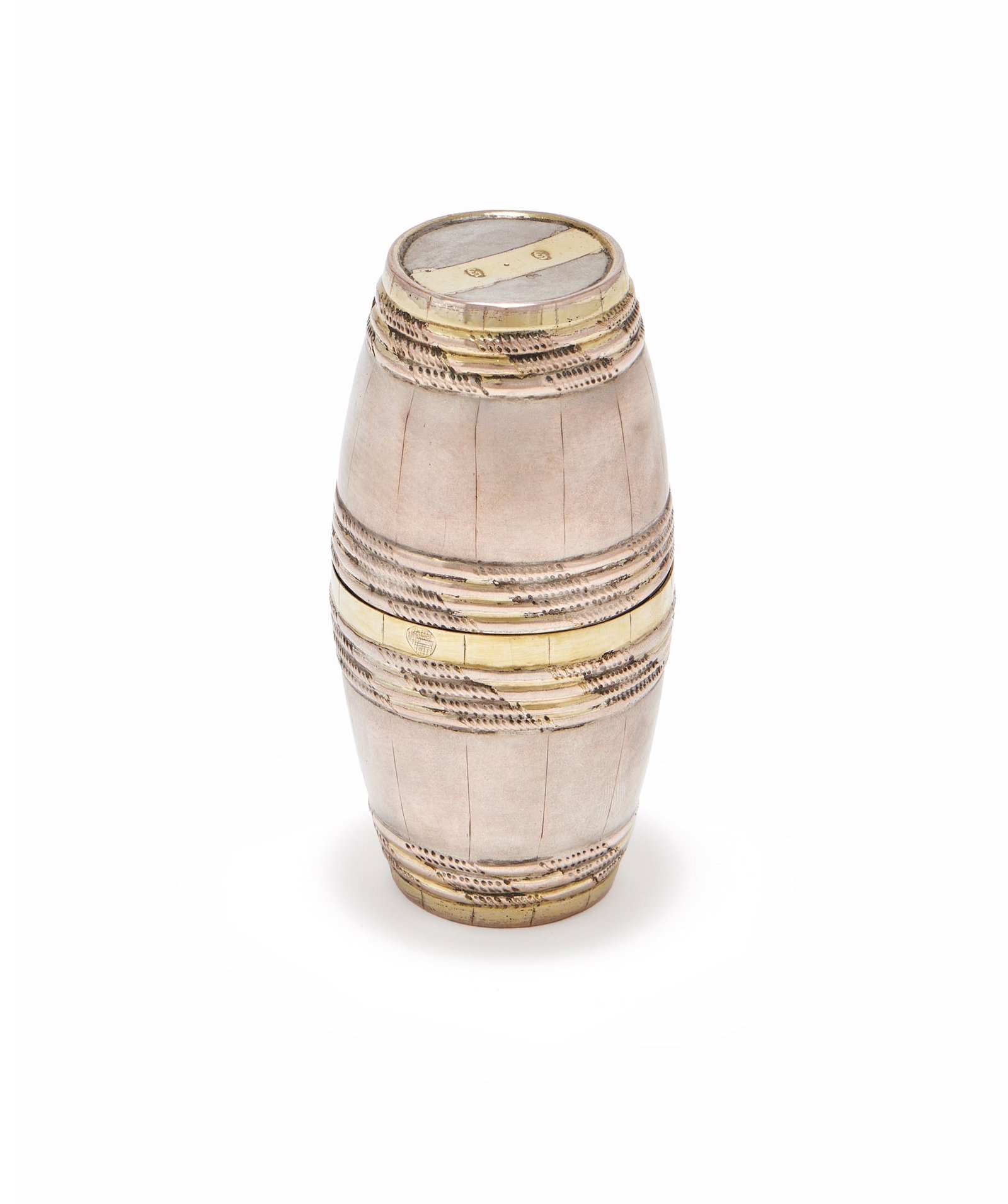 A GERMAN SILVER BARREL FORM DOUBLE BEAKER, CIRCA 1800: A GERMAN SILVER BARREL FORM DOUBLE BEAKERCIRCA 1800With rope twist bands12.5cm high98g (3.15 oz)