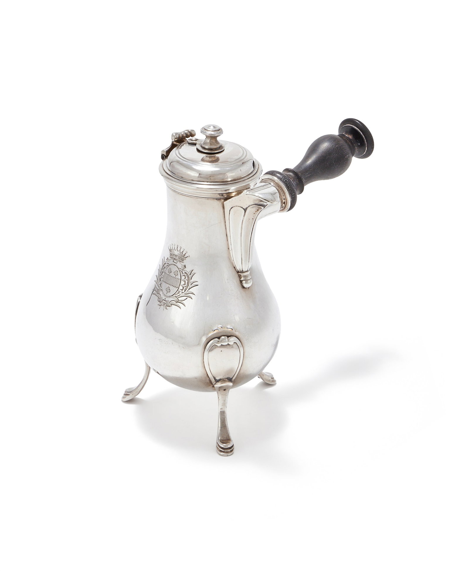 A FRENCH LOUIS XVI SILVER COFFEE POT, PARIS 1781 - 1789: A FRENCH LOUIS XVI SILVER COFFEE POTPARIS 1781 - 1789With a waisted finial to the domed cover, a turned wood handle, engraved with an armorial and on three pad feet19cm high416g (13.4 oz) grossProvena