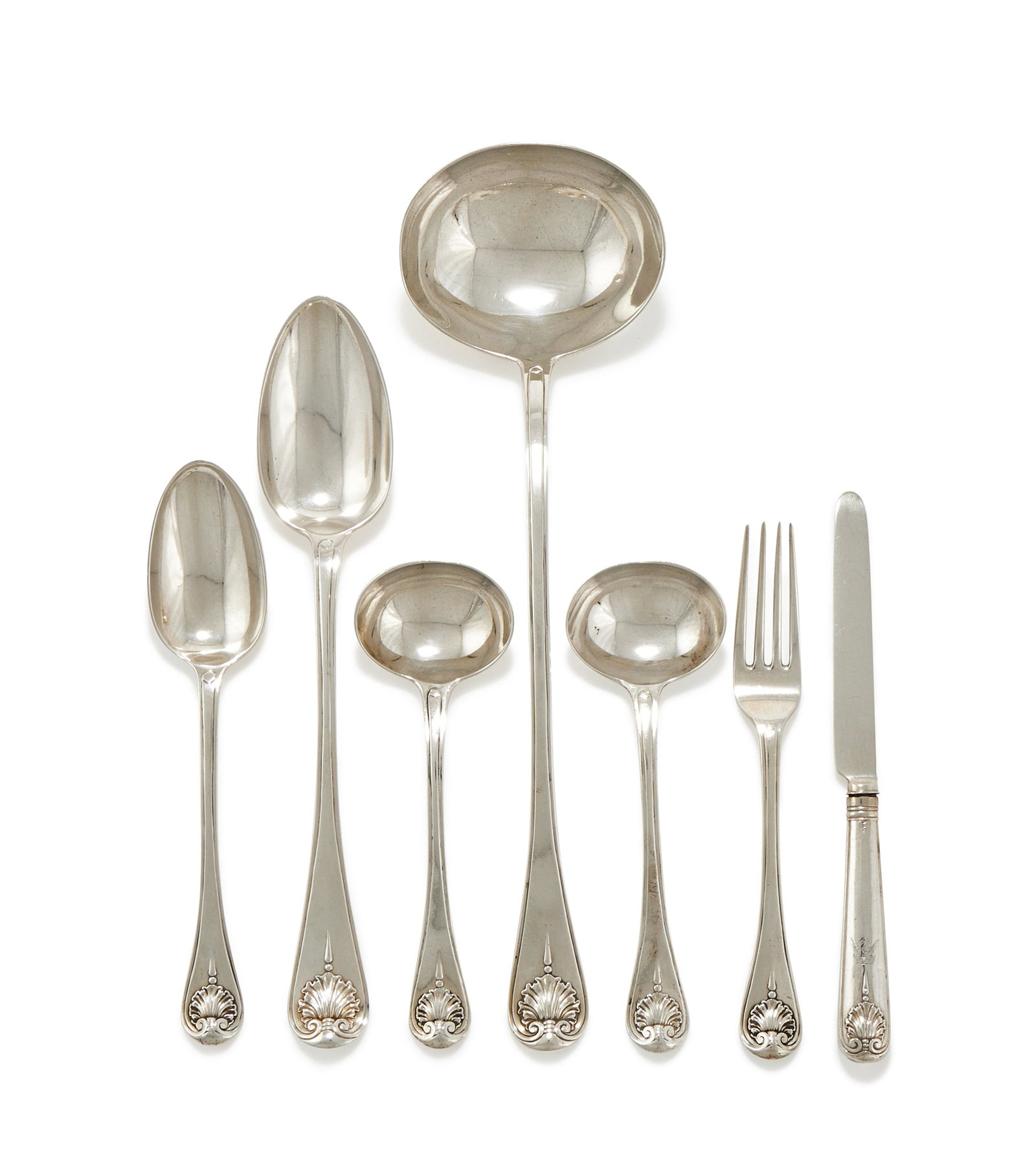 A WILLIAM IV SILVER HANOVERIAN, THREAD, SHELL AND DROP (LAMERIE) PATTERN PART TABLE SERVICE (1 of 2)