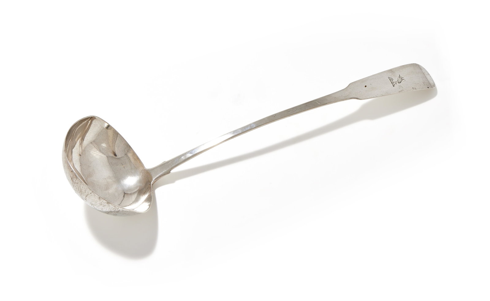 A GEORGE III IRISH SILVER FIDDLE PATTERN SOUP LADLE, RICHARD SAWYER, DUBLIN 1808 (1 of 2)
