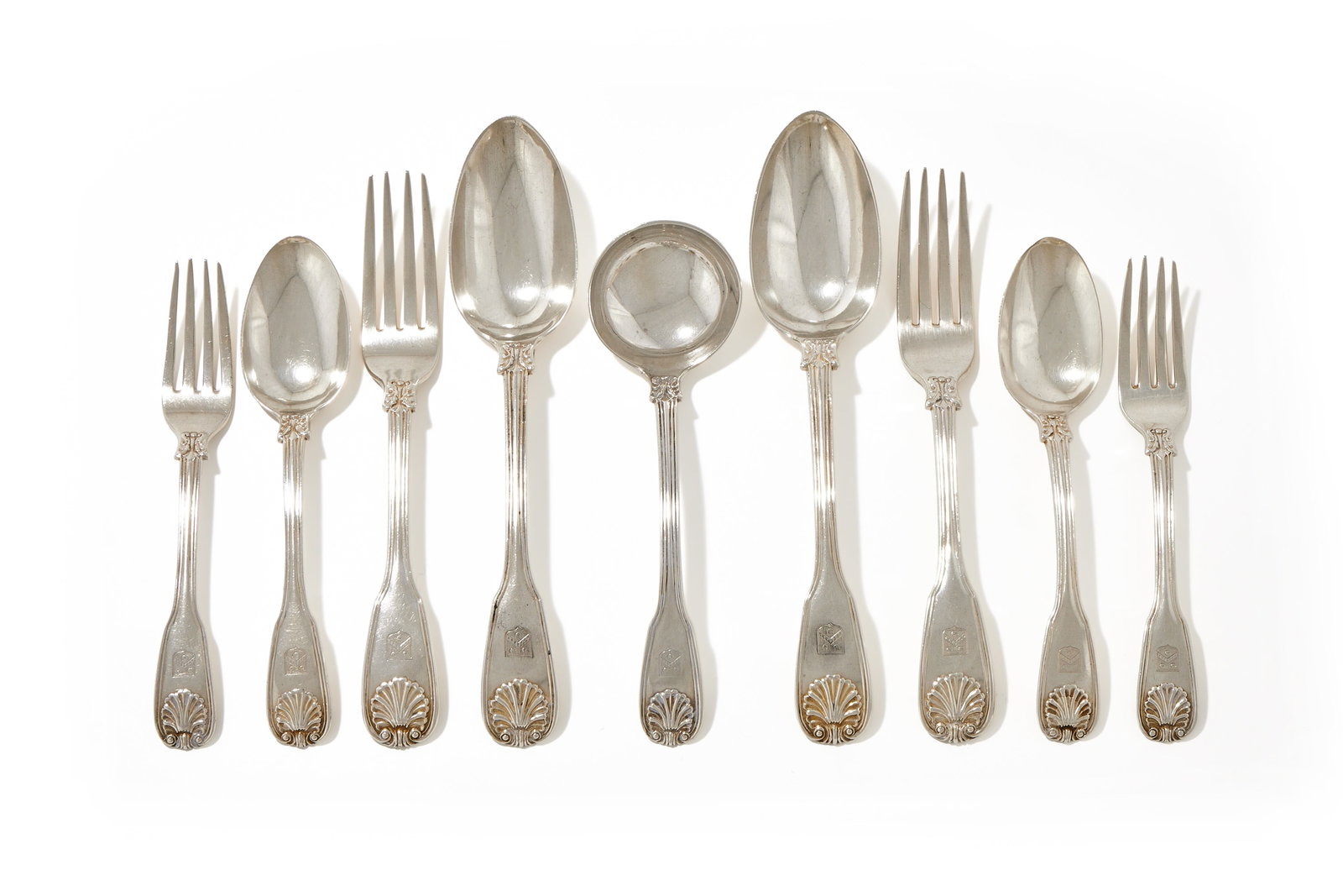 A WILLIAM IV SCOTTISH SILVER FIDDLE, SHELL AND THREAD PATTERN TABLE SERVICE (1 of 2)