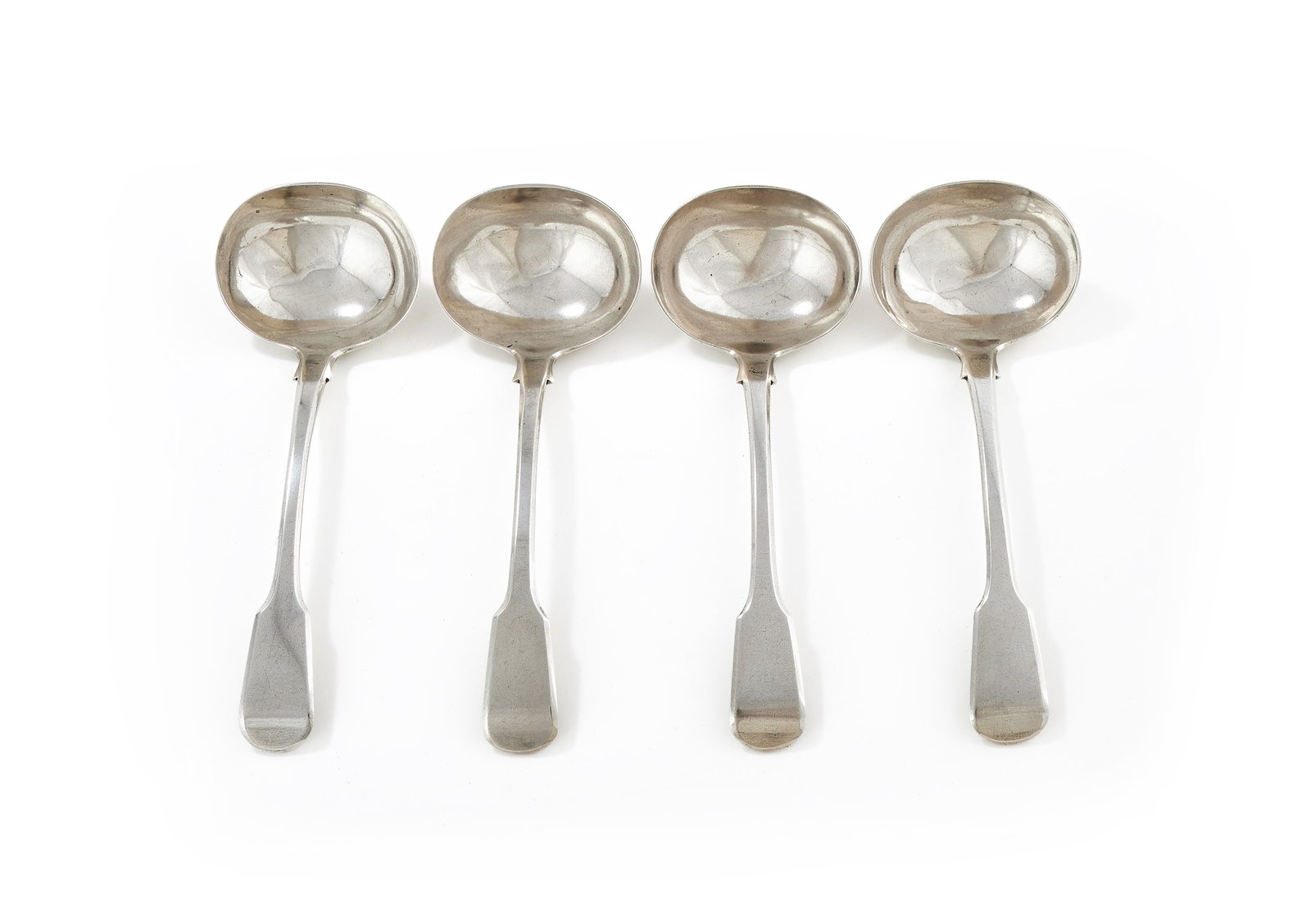 A SET OF FOUR GEORGE III SILVER FIDDLE PATTERN SAUCE LADLES, ROBERT RUTLAND, LONDON 1817 (1 of 2)