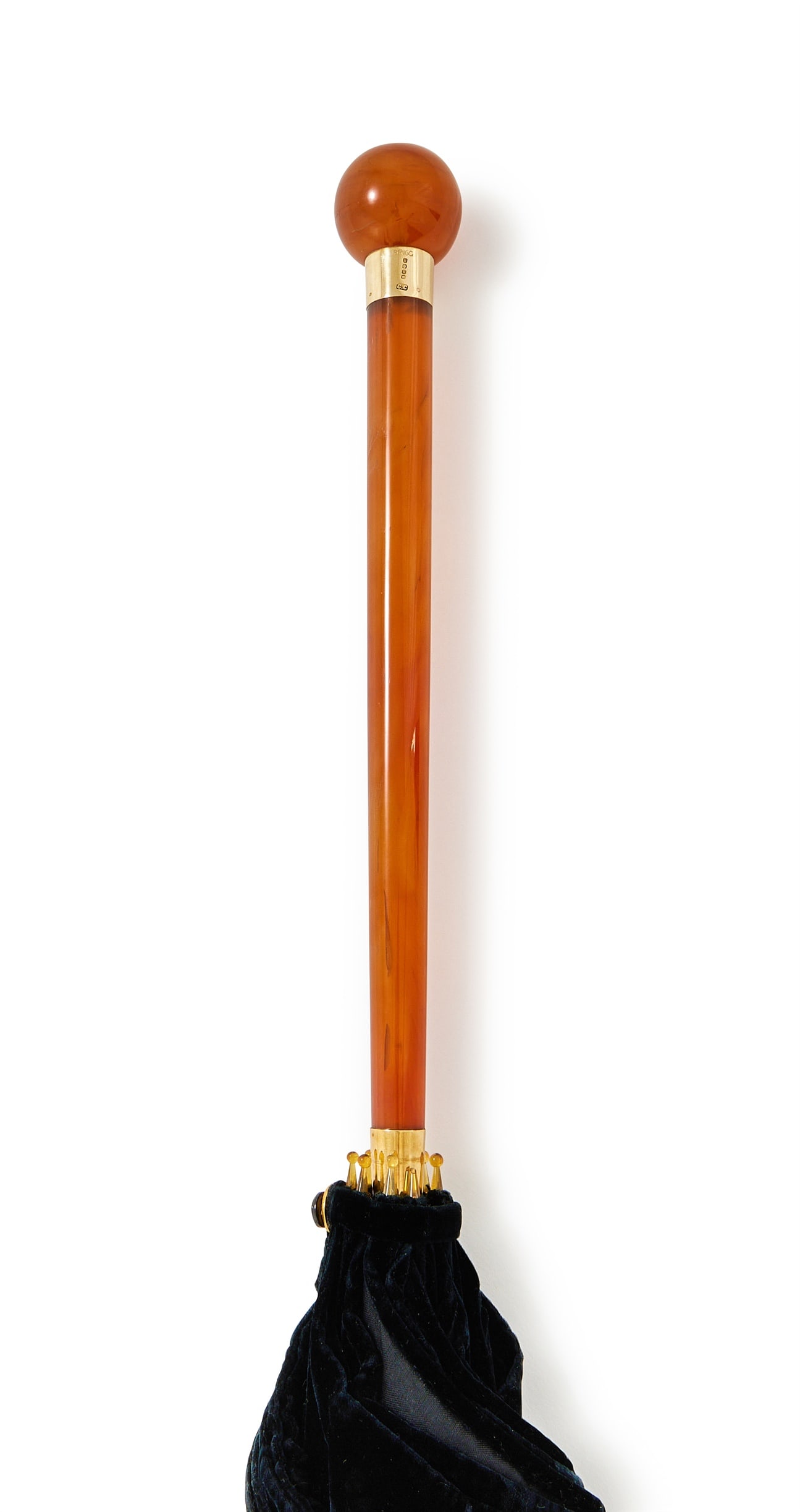 AN EDWARDIAN 18 CARAT GOLD MOUNTED AND PRESSED AMBER PARASOL, BRIGG, LONDON 1907 (1 of 2)
