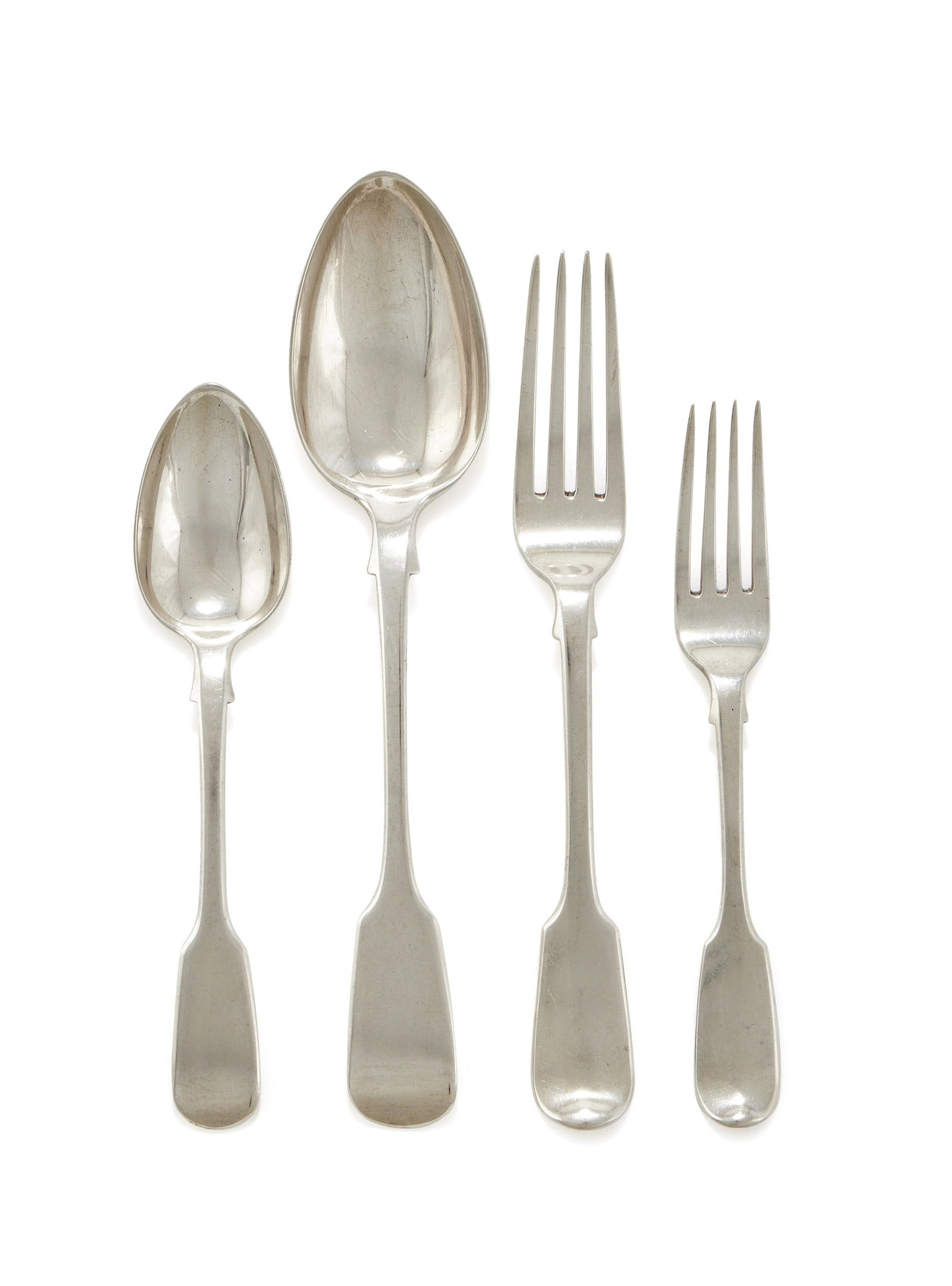 A VICTORIAN SILVER FIDDLE PATTERN PART TABLE SERVICE, WILLIAM EATON, LONDON 1843: A VICTORIAN SILVER FIDDLE PATTERN PART TABLE SERVICEWILLIAM EATON, LONDON 1843Comprising:Twelve table forksTwelve table spoonsTwelve dessert forks (one by Samuel Hayne & Dudley Cater)Twelve dessert sp