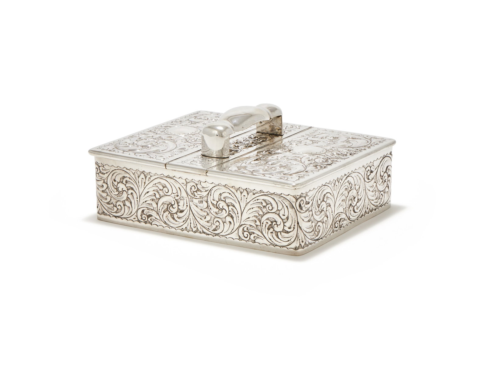 A VICTORIAN SILVER MOUNTED RECTANGULAR TABLE BOX, A. & J. ZIMMERMAN LTD., BIRMINGHAM 1899 (1 of 3)
