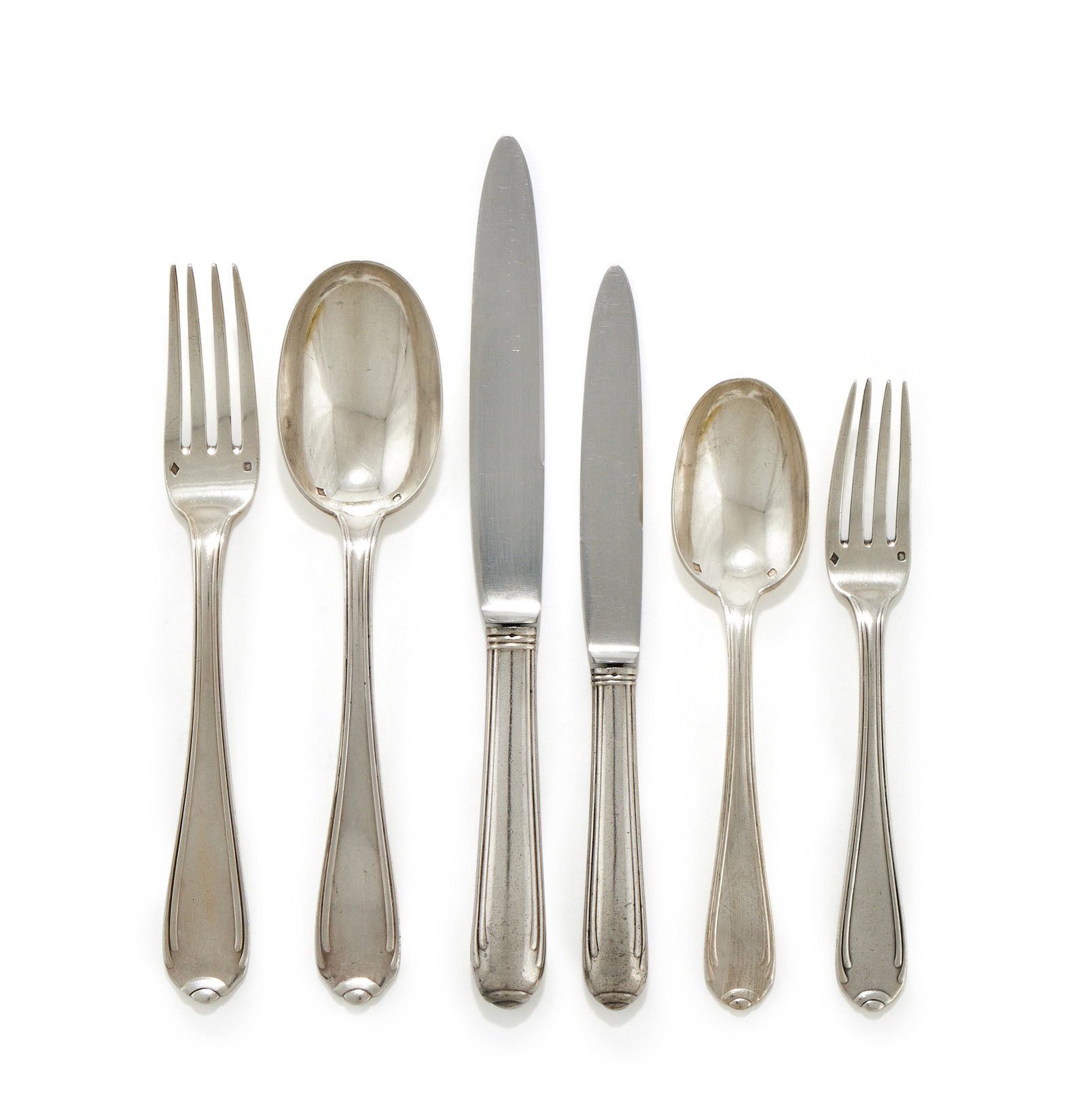 A FRENCH SILVER PART TABLE SERVICE, HENRI ET FILS, PARIS, CIRCA 1920 (1 of 2)