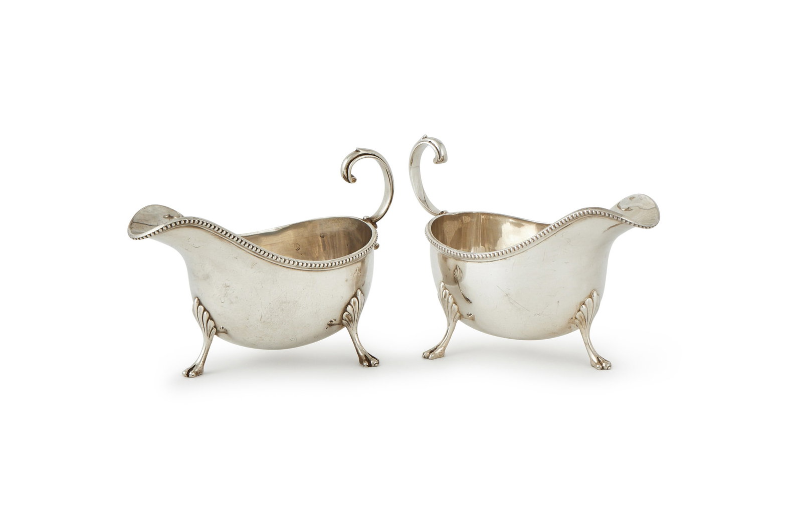A PAIR OF SILVER OVAL SAUCE BOATS, HORACE WOODWARD & CO. LTD., LONDON 1911 (1 of 2)