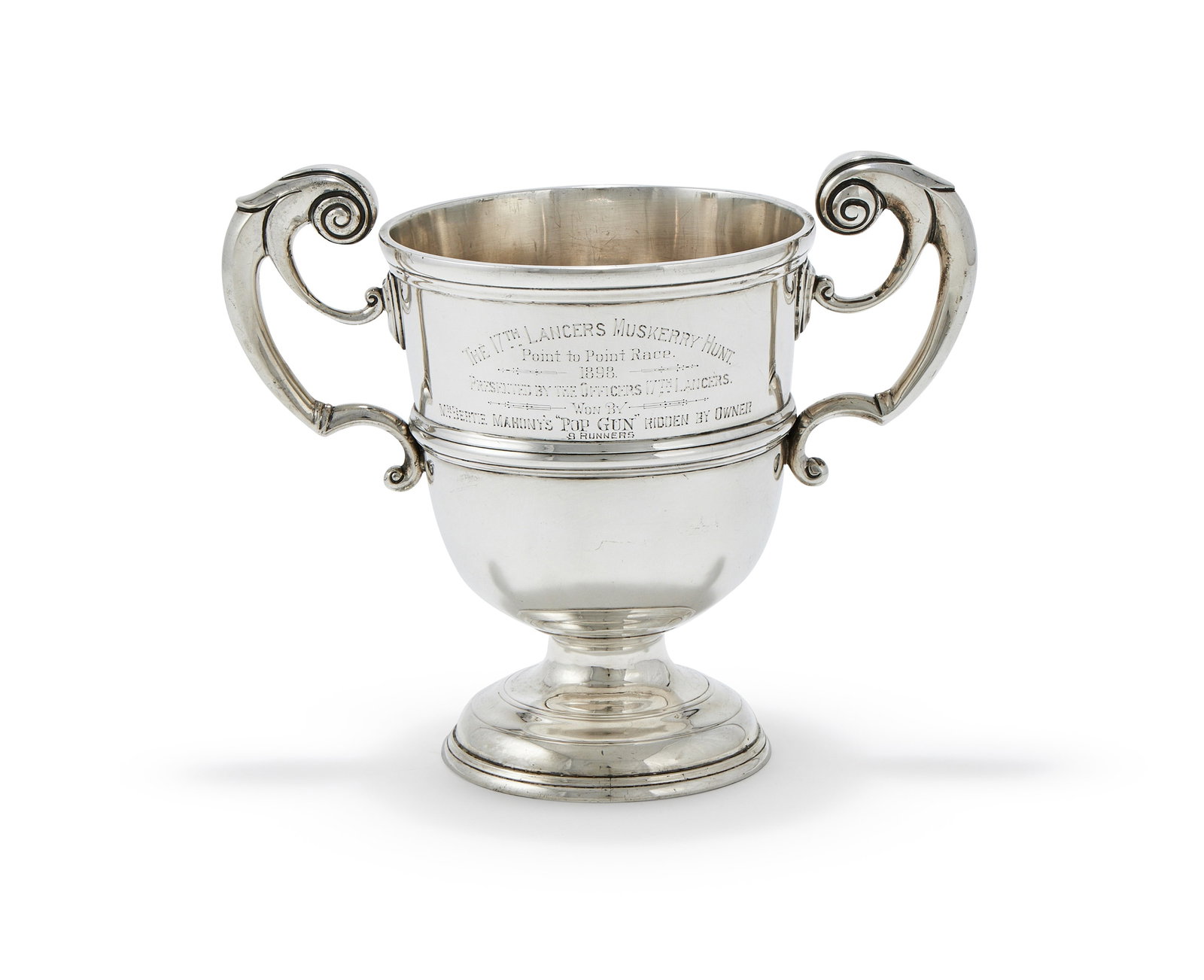 A VICTORIAN IRISH SILVER TWIN HANDLED TROPHY CUP, WEST & SON, DUBLIN 1897 (1 of 2)
