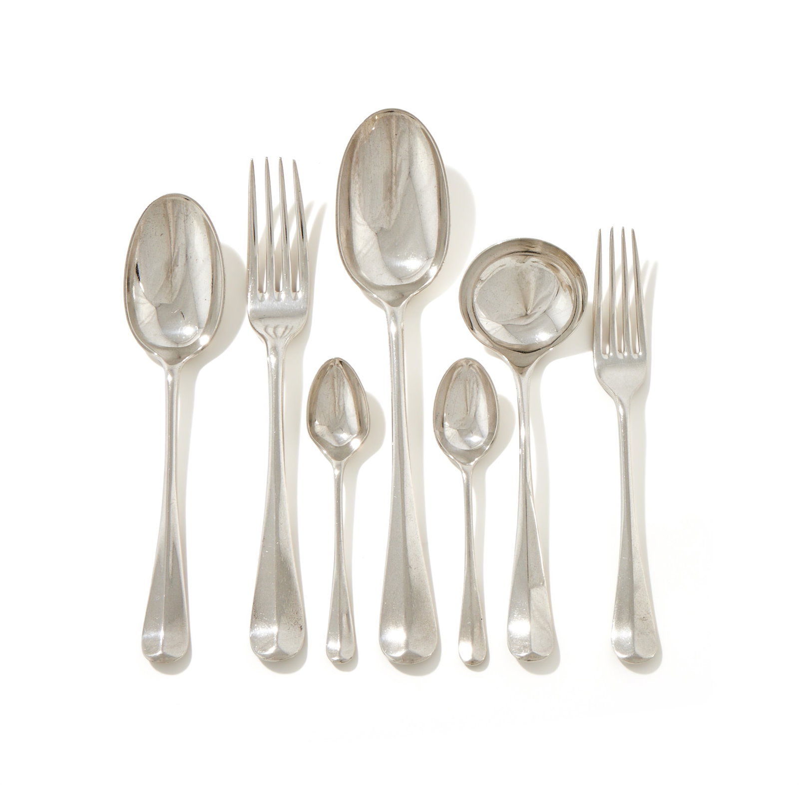 A SILVER HANOVERIAN PATTERN PART TABLE SERVICE, DANIEL & ARTER, BIRMINGHAM 1924 (1 of 2)
