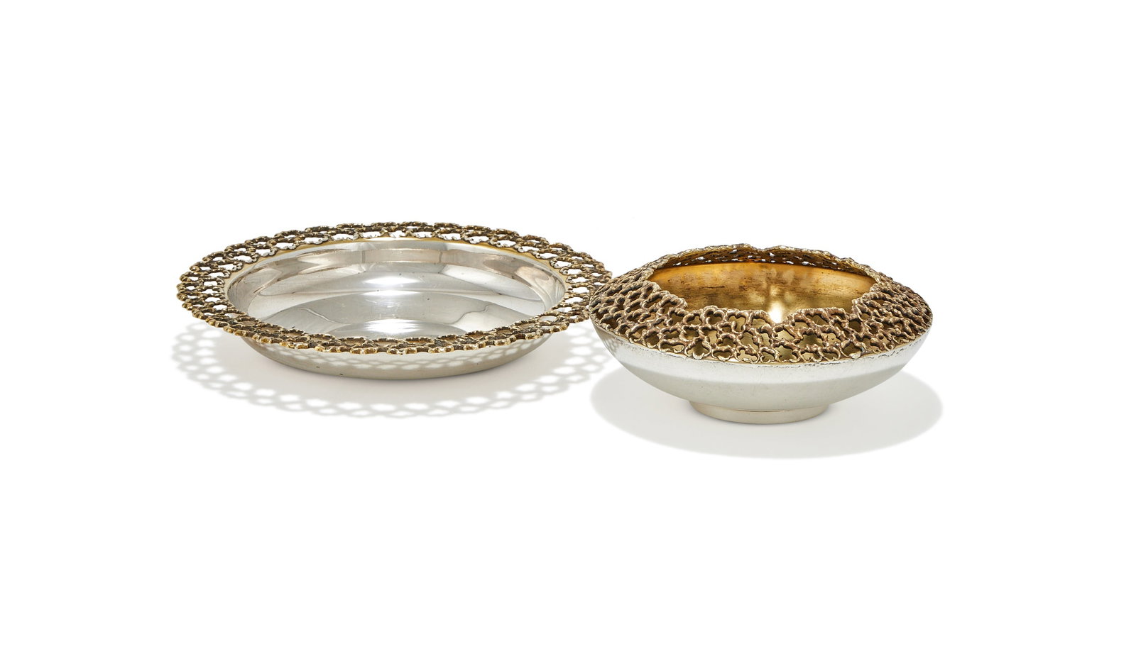 STUART DEVLIN, A SILVER AND SILVER GILT DISH, LONDON 1972 (1 of 2)