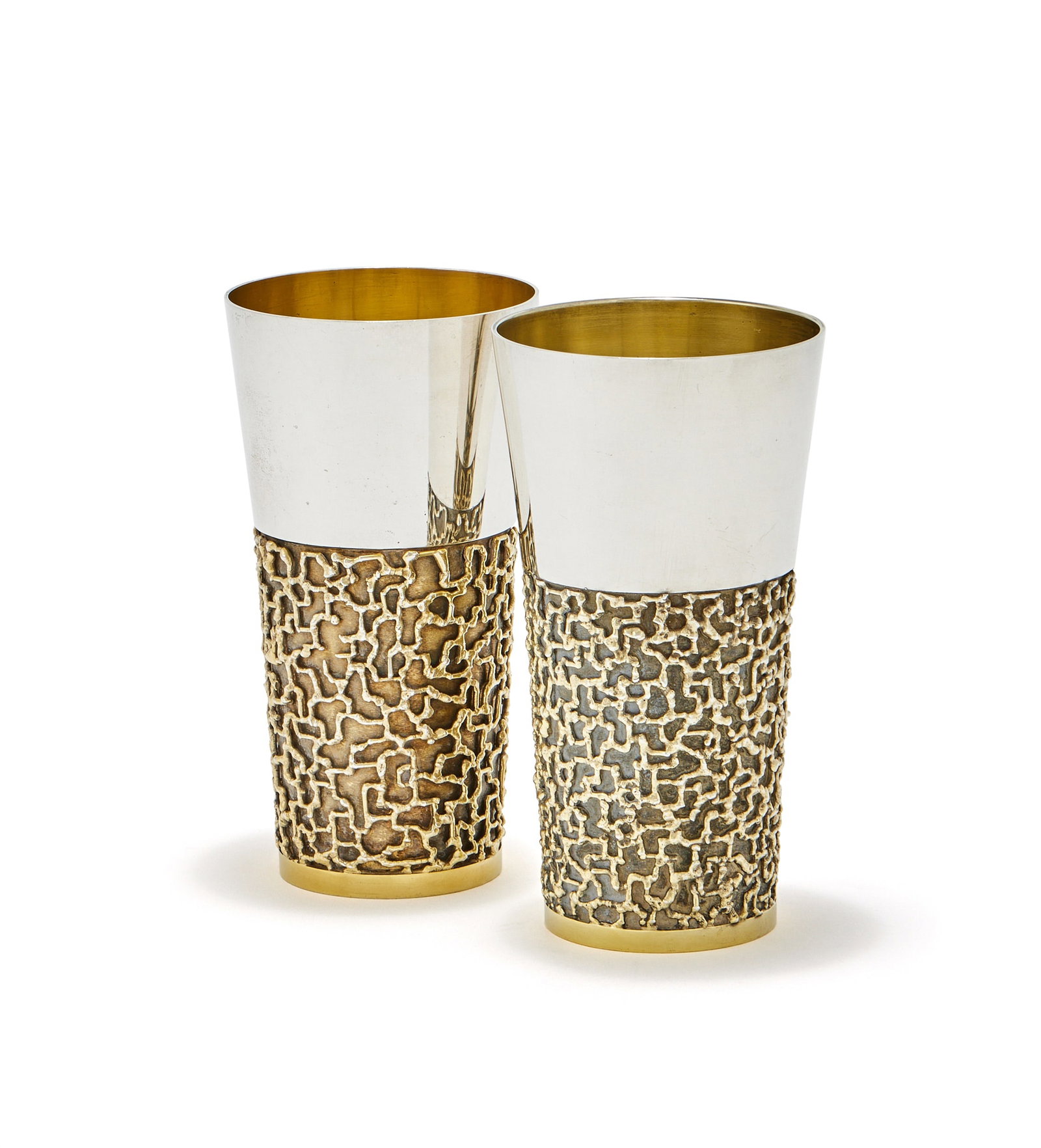 STUART DEVLIN, A PAIR OF SILVER AND SILVER GILT BEAKERS, LONDON 1967 AND 1968 (1 of 2)
