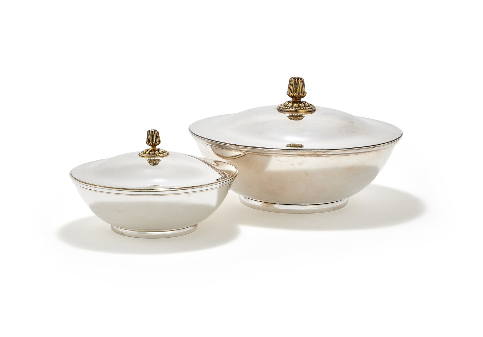 TWO SILVER VEGETABLE DISHES AND COVERS, WAKELY & WHEELER, LONDON 1970 (1 of 2)