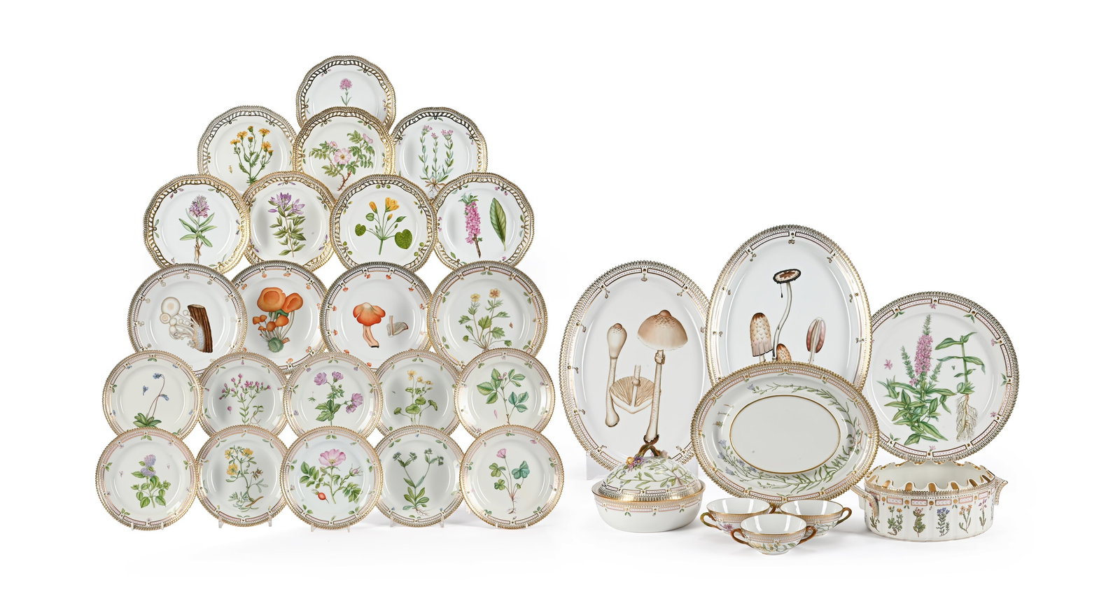 ROYAL COPENHAGEN, FLORA DANICA, A PART DINNER SERVICE, MODERN (1 of 5)