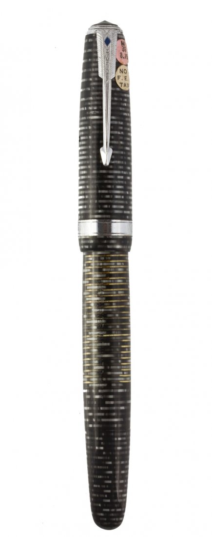Parker, Vacumatic, blue diamond, Major, a silver pearl: Parker, Vacumatic, blue diamond, Major, a silver pearl coloured resin fountain pen, circa 1945, with a silver pearl resin cap and barrel, engraved cap band and arrow clip with blue diamond motif, with