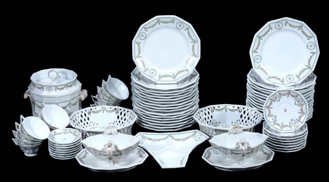 A modern Nyphenberg porcelain part dinner service (1 of 1)