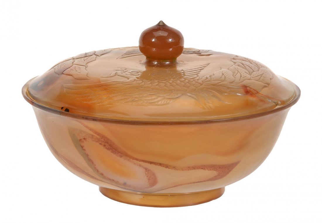 A Chinese agate bowl and cover, Qing dynasty or later (1 of 4)