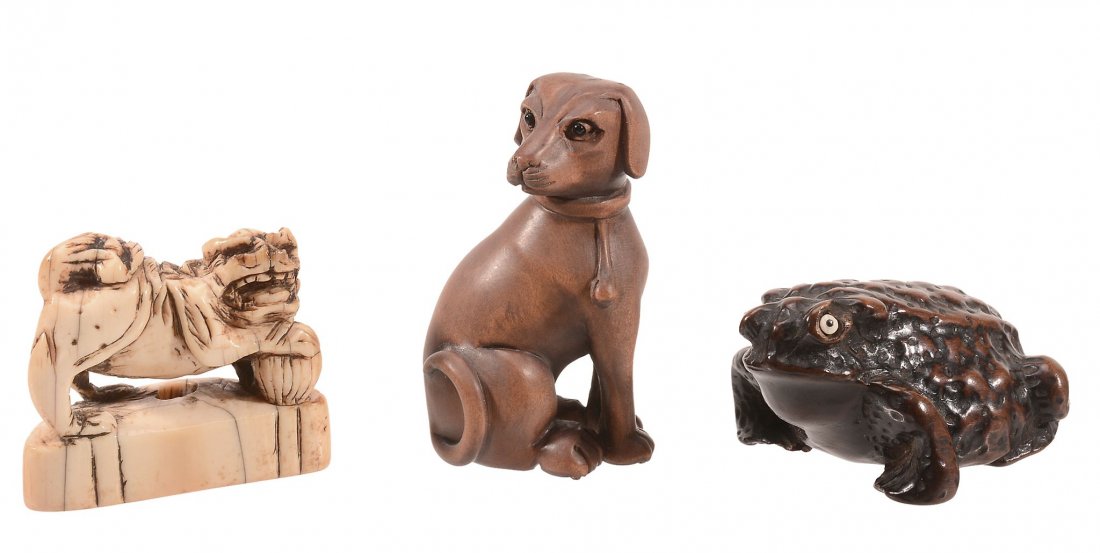 A Wood Netsuke of a Toad, the reptile sits four square (1 of 1)