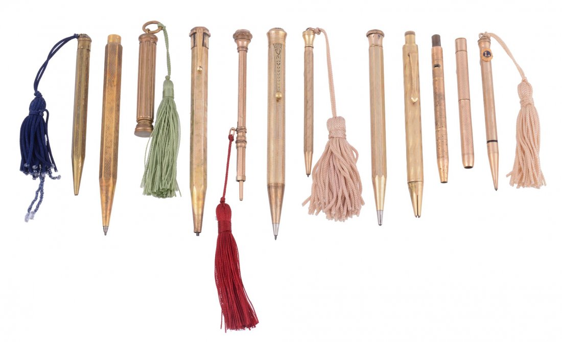 A selection of propelling pencils and pencils, (1 of 1)