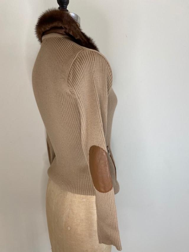 Hartwood cardigan: Hartwood cardigan camel with fur collar size m