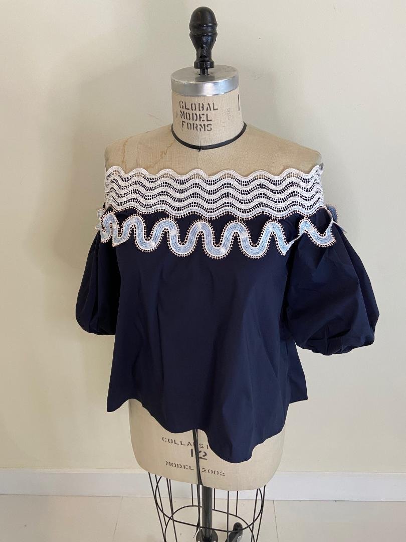 Petter pilottto size m: petter Pilotto sime M top, cottom and embroider