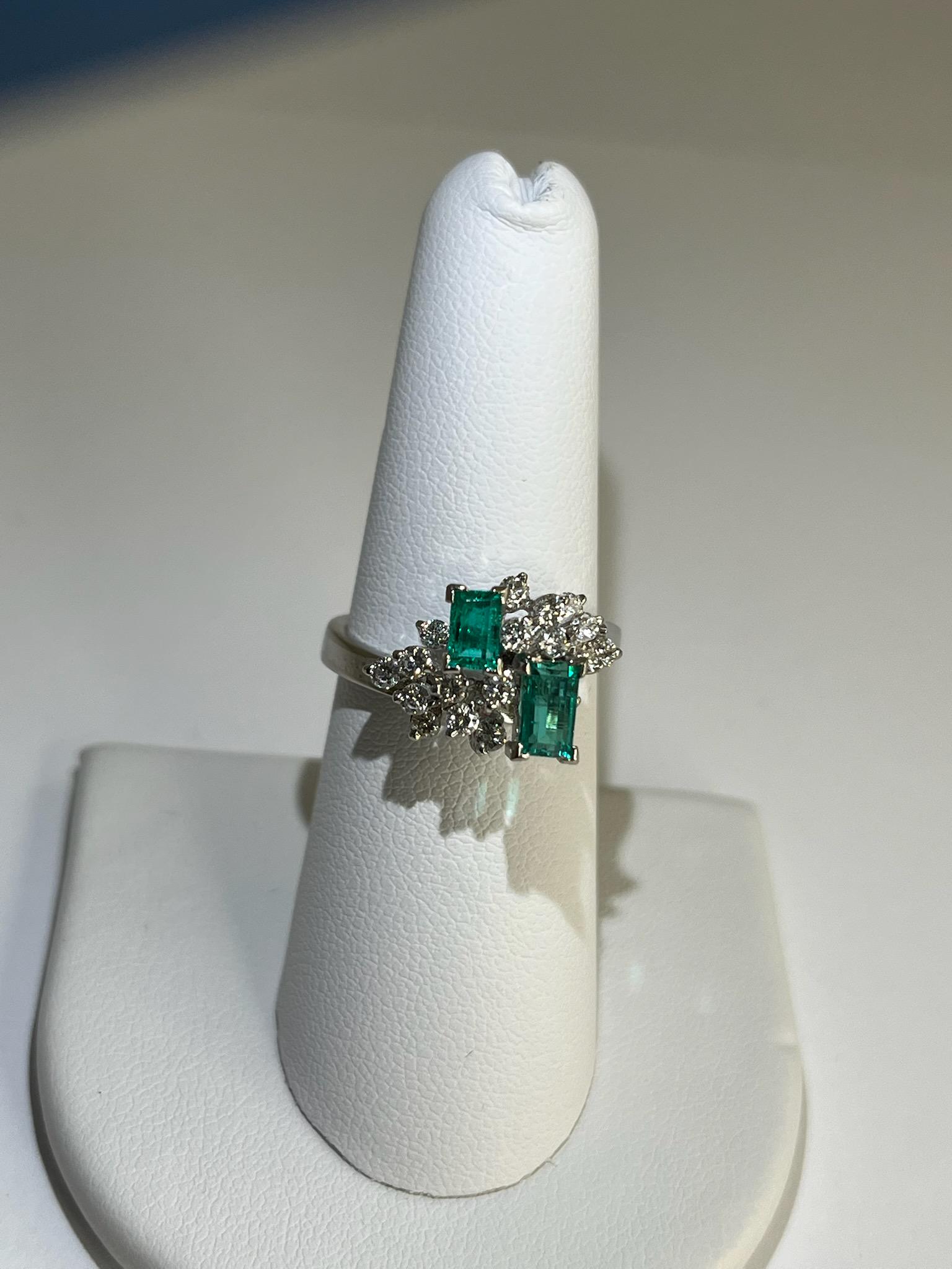 GORGEOUS GEM QUALITY DIAMOND & EMERALD RING SET IN 14K WT GOLD. (1 of 5)