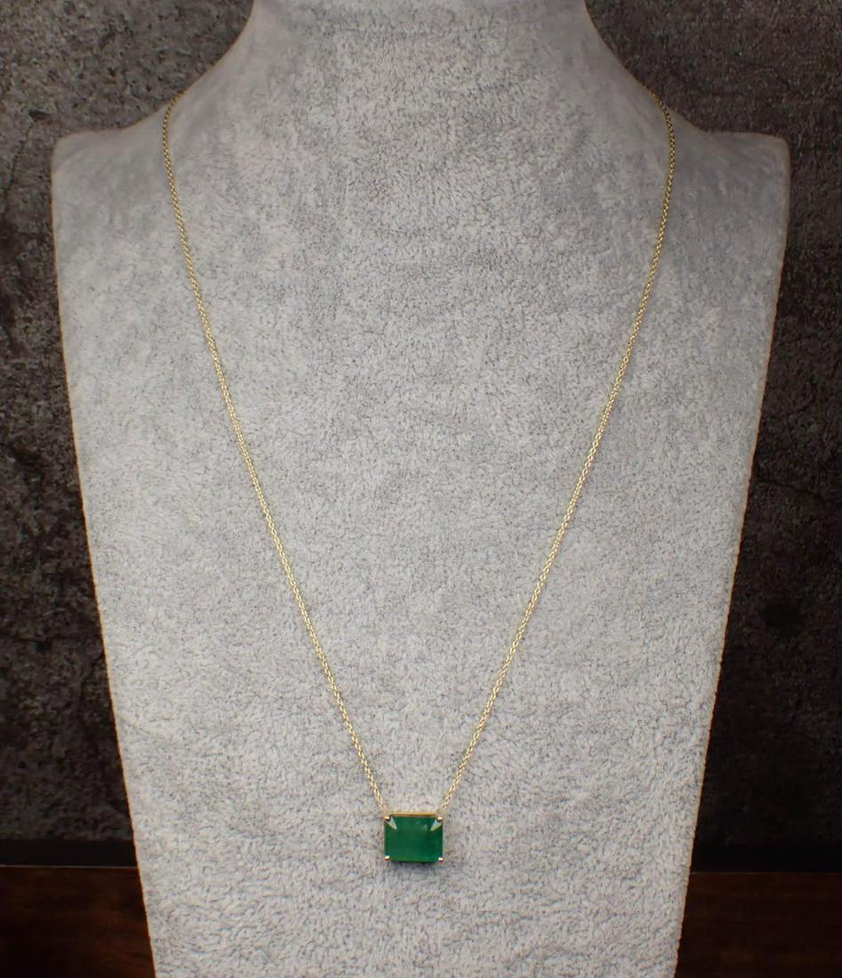 EMERALD  PENDANT NECKLACE (1 of 4)