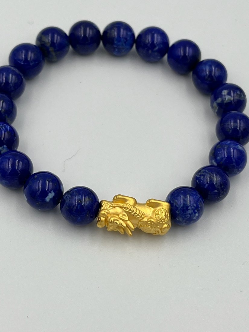 MAGNIFICENT LARGE LAPIS AND 22K GOLD BRACELET (1 of 6)