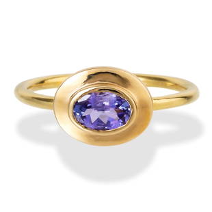 TANZANITE RING: 18KT YELLOW GOLD TANZANITE RINGSIZE 7