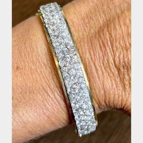 18K Yellow Gold 17.00 Ct. Diamond Bangle