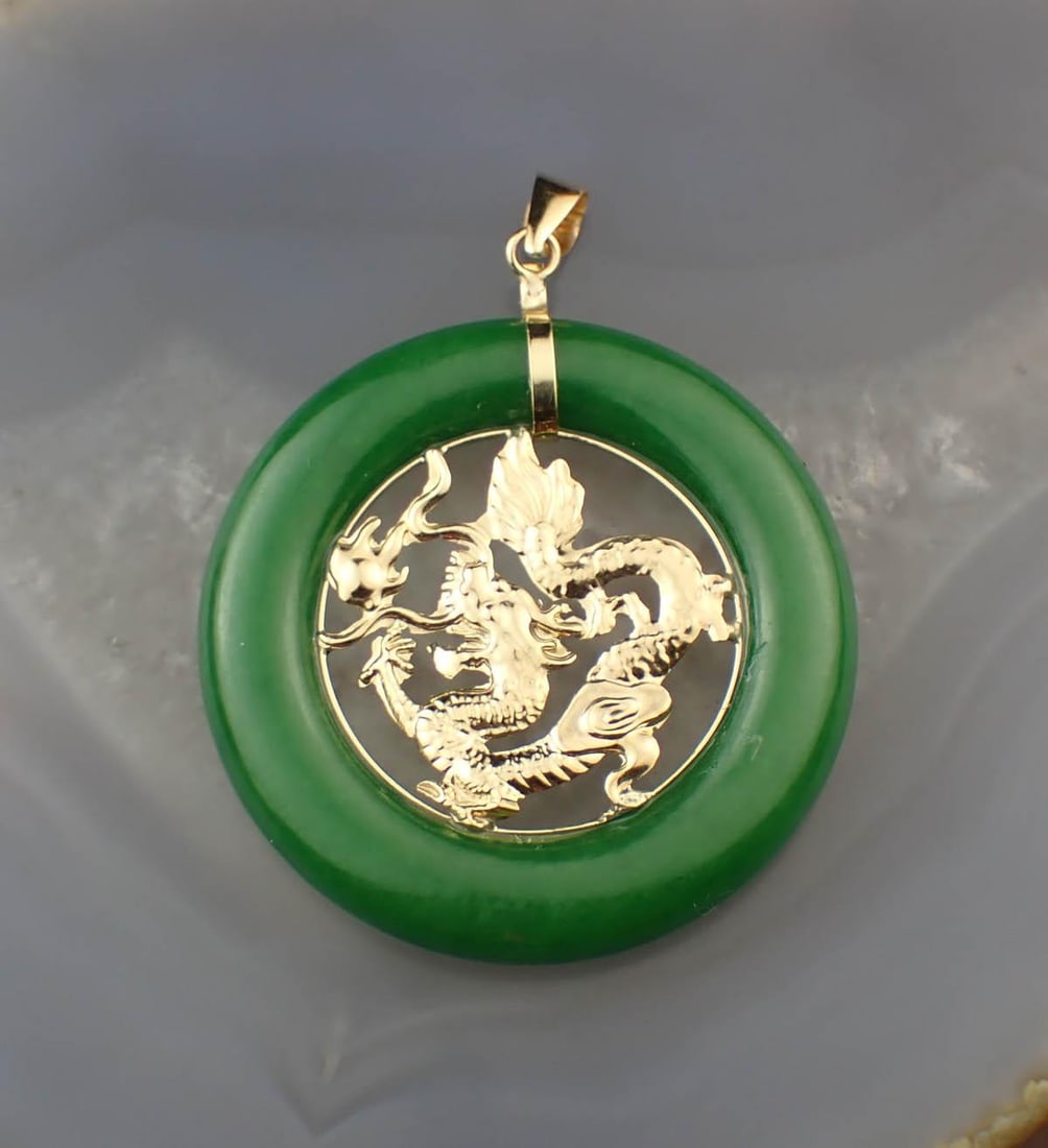 JADE AND FOURTEEN KARAT GOLD PENDANT (1 of 2)