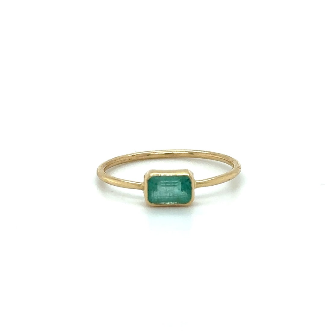YELLOW GOLD EMERALD RING (1 of 3)