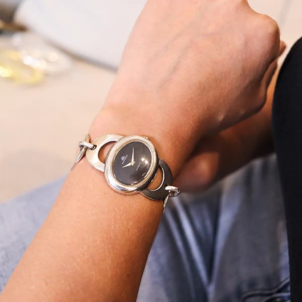 Bucherer Geneve 1960 Retro Modernist Ladies Wristwatch In Solid Sterling Silver: Ladies wristwatch designed by Bucherer.Beautiful retro-modernist ladies wristwatch, created in Geneva Switzerland by the company of Bucherer, back in the 1970's. The wristwatch is mechanical, hand win