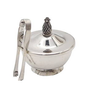 CARTIER Paris 1960 Little Salt Cellar With Lid In Polished .925 Sterling Silver: A little salt cellar with lid designed by Cartier.This is a very cute little salt cellar with a lid created by the jewelry house of Cartier during the post-war period, back in the 1950. The pieces hav